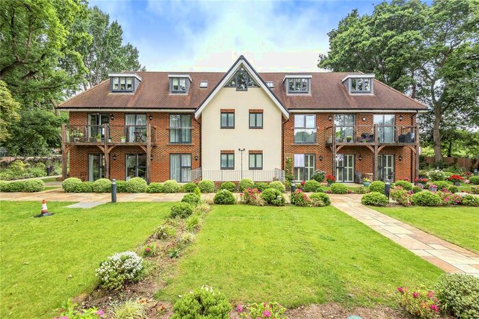1 Bedroom Flat To Rent In Yorktown Road, College Town, Sandhurst, Berkshire, GU47