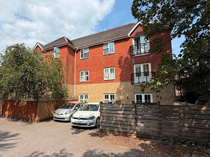 2 Bedroom Apartment For Sale In Heathcote Road, Bournemouth, BH5