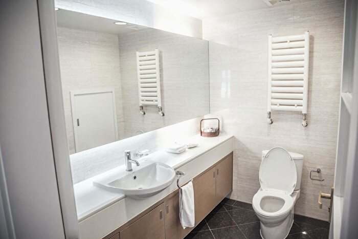 2 Bedroom Flat For Sale In Gratrix Avenue, Manchester, M5