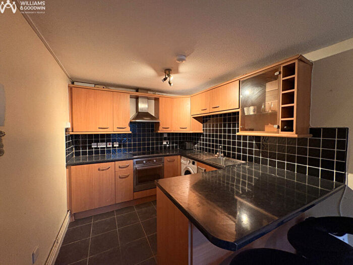 1 Bedroom Apartment For Sale In Garth Road, Bangor, Gwynedd, LL57