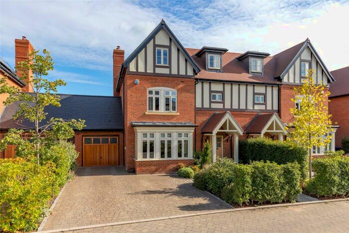 5 Bedroom Semi-Detached House To Rent In Laychequers Meadow, Taplow, Maidenhead, Berkshire, SL6