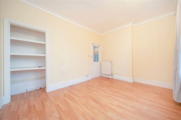 2 Bedroom Flat To Rent In Creffield Road, London, W3