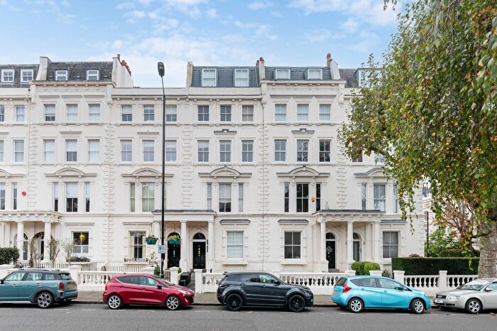 2 Bedroom Flat For Sale In Randolph Avenue, London, W9