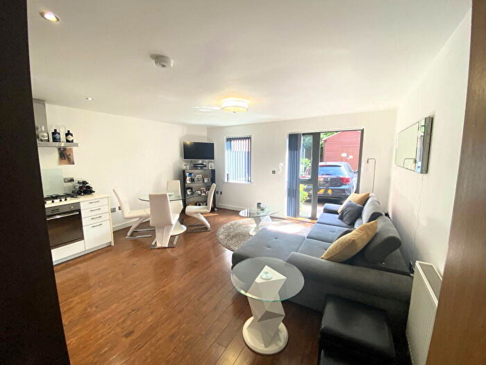 2 Bedroom Flat To Rent In Honeysuckle Court, Buckhurst Hill, IG9