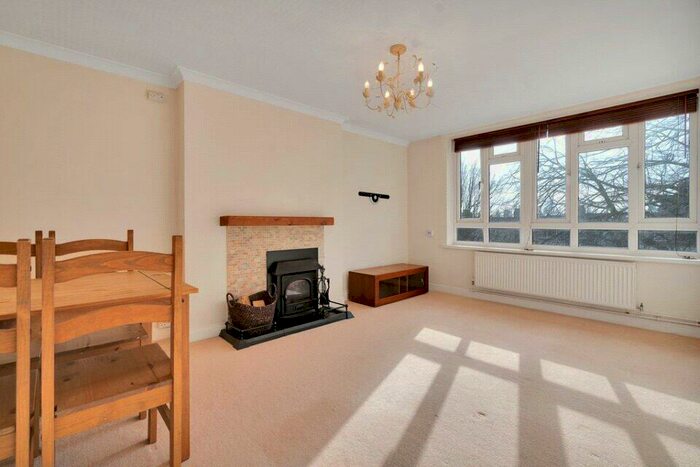 1 Bedroom Apartment To Rent In Kelvin Road, Highbury, N5