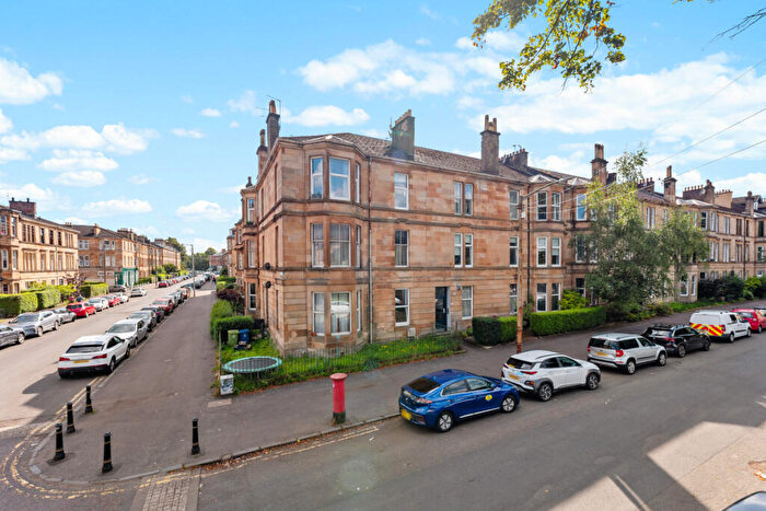 3 Bedroom Flat For Sale In /, Melville Street, Pollokshields, G41