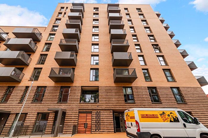 1 Bedroom Flat To Rent In Nuthatch Apartments, Hendon, London, NW9