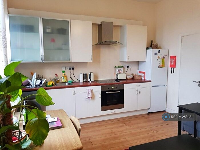 2 Bedroom Flat To Rent In London, London, NW3