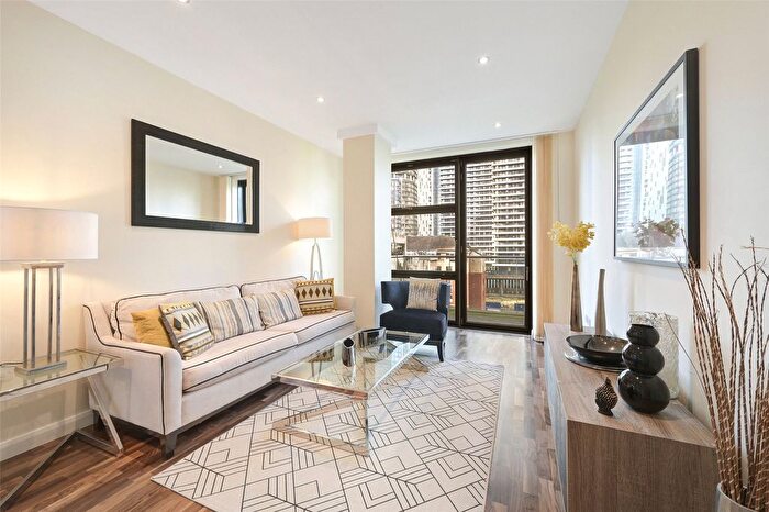 2 Bedroom Flat To Rent In Discovery Dock Apartments West, South Quay Square, E14