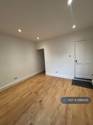 3 Bedroom Terraced House To Rent In Asfordby St, Leicester, LE5