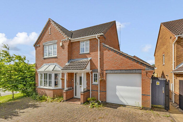 4 Bedroom Detached House For Sale In Castleton Road, Desborough, NN14