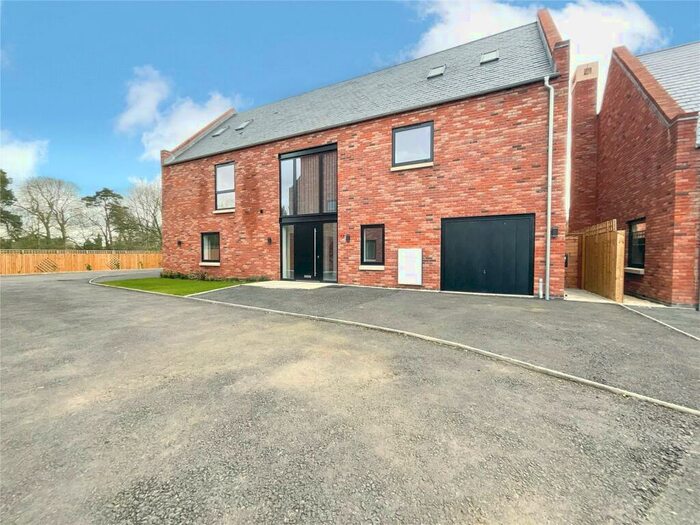 6 Bedroom Detached House To Rent In Bonehill Park Estate, Tamworth, Bonehill, B78