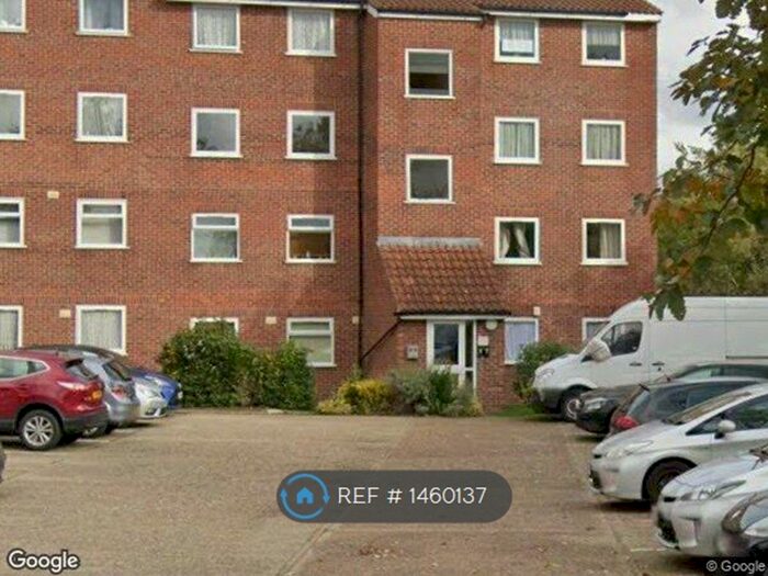 2 Bedroom Flat To Rent In Huxley Close, Northolt, UB5