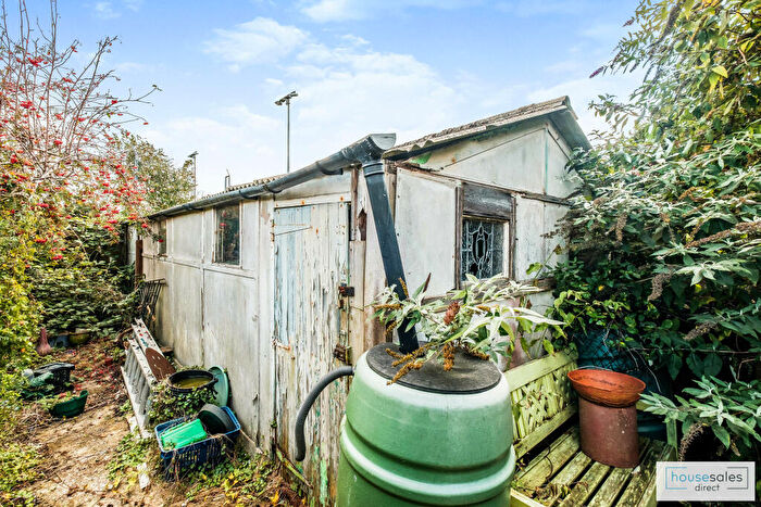 3 Bedroom Terraced House For Sale In Annweir Avenue, Lancing, BN15