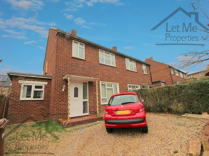 4 Bedroom Semi-Detached House To Rent In Bradshaws, Hatfield, AL10