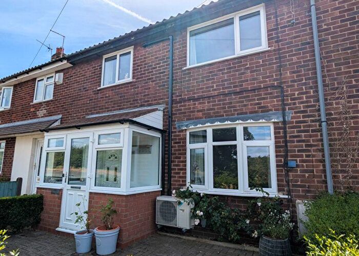 3 Bedroom Mews For Sale In Vale Road, Marston, CW9