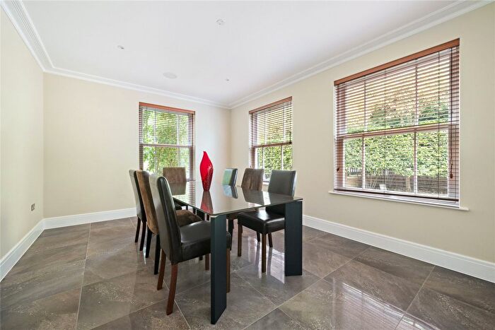 5 Bedroom Detached House To Rent In Gainsborough Place, Cobham, Surrey, KT11