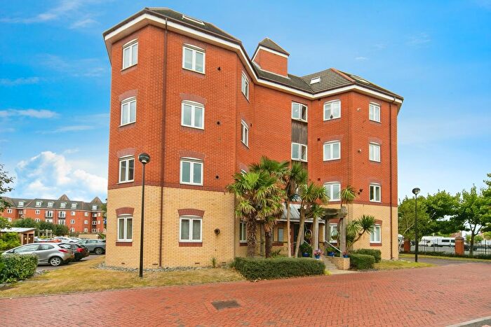 2 Bedroom Flat For Sale In Quebec Quay, Liverpool, Merseyside, L3