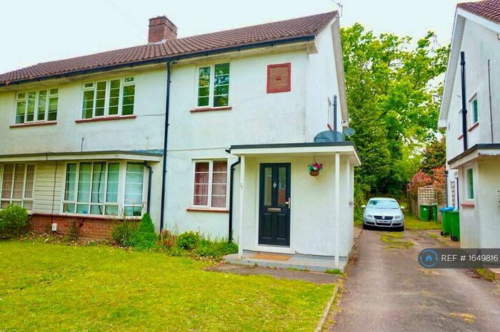 2 Bedroom Flat To Rent In Woodland Close, Southampton, SO18