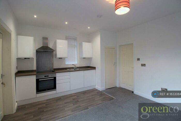 3 Bedroom Semi-Detached House To Rent In Ashworth Street, Failsworth, Manchester, M35