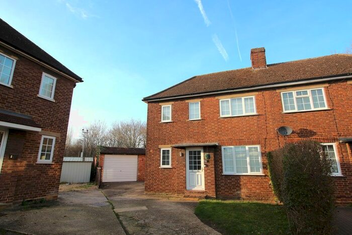3 Bedroom Semi-Detached House To Rent In Common Rise, Hitchin, SG4