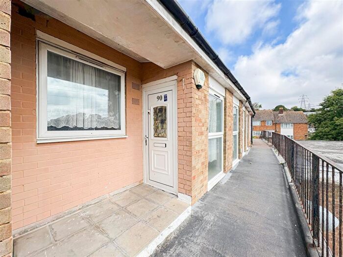 2 Bedroom Flat To Rent In Malvern Way, Hastings, TN34
