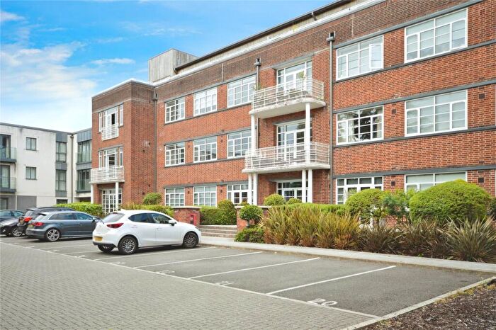 3 Bedroom Apartment For Sale In Romilly Crescent, Pontcanna, Cardiff, CF11