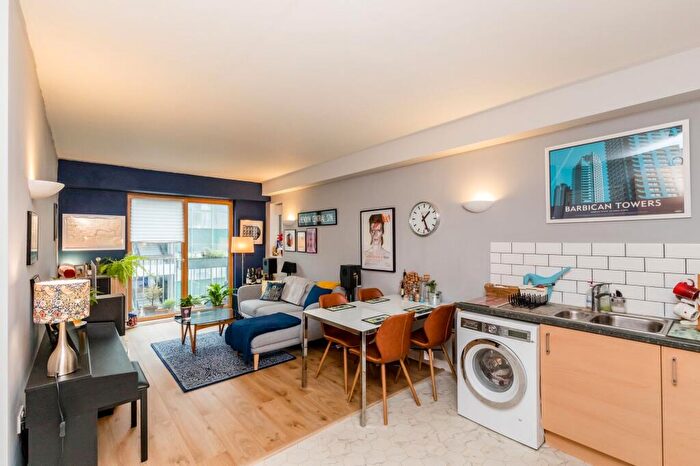 2 Bedroom Flat To Rent In Pullman Haul, New England Street, BN1