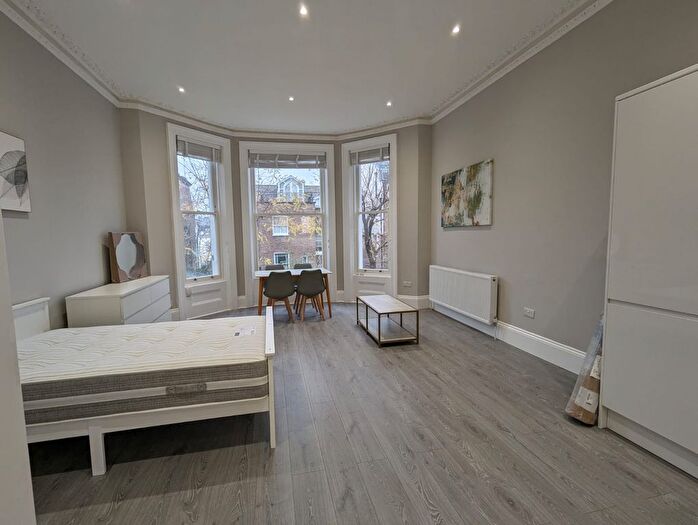 Studio To Rent In Pembridge Square, Notting Hill, W2