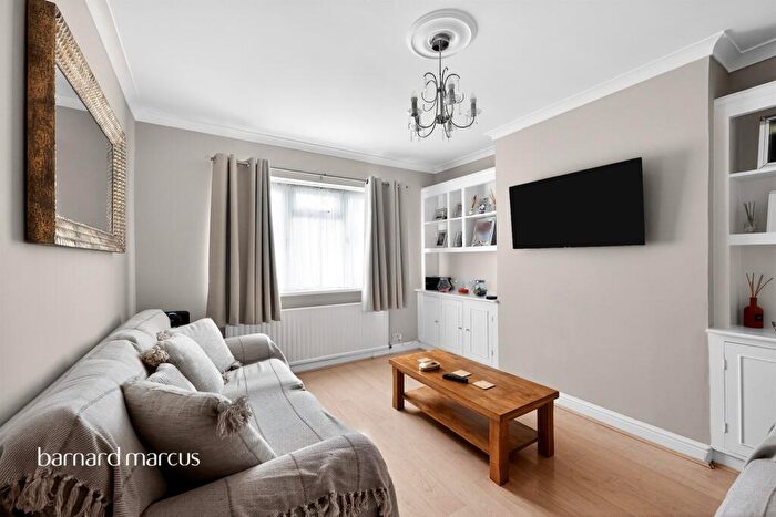 2 Bedroom Maisonette For Sale In Onslow Road, Croydon, CR0