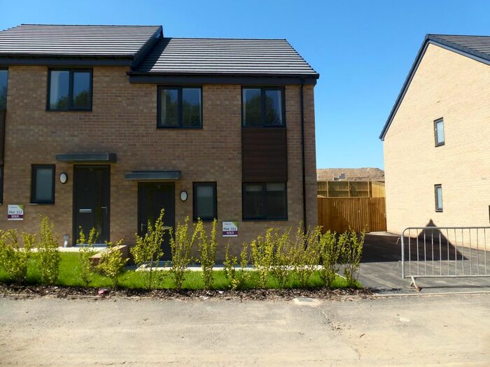 3 Bedroom Semi-Detached House To Rent In Roberts Road, Edlington, Doncaster DN12