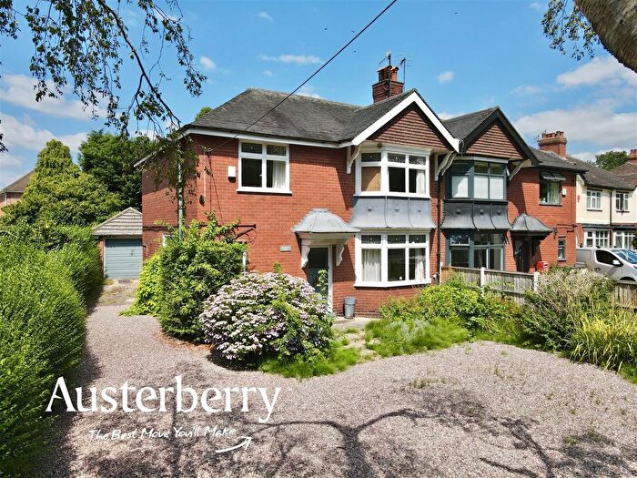 3 Bedroom Semi-Detached House For Sale In Trentham Road, Blurton, Stoke-On-Trent, ST3