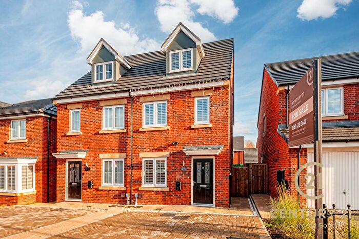 3 Bedroom Semi Detached House For Sale In Miller Road, Halewood, Liverpool, L26