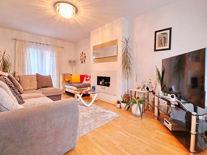 3 Bedroom Terraced House For Sale In Aspinall Crescent, Worsley, Manchester, M28
