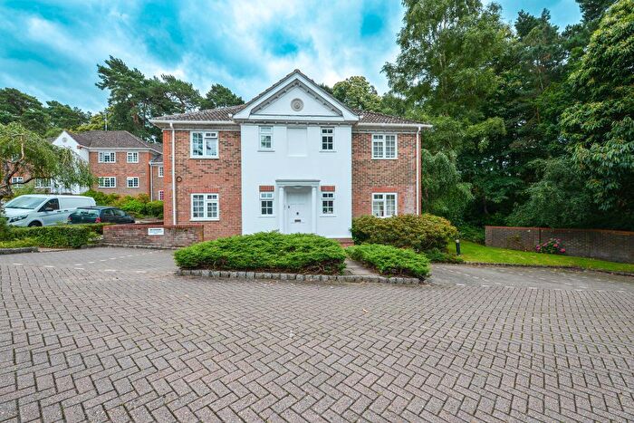 1 Bedroom Flat To Rent In Fairway Heights, Camberley, GU15