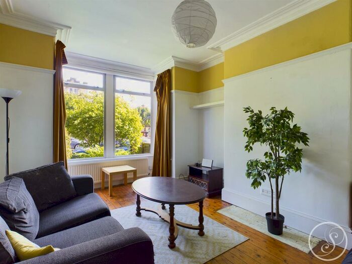 4 Bedroom Terraced House To Rent In Potternewton Lane, Leeds, LS7