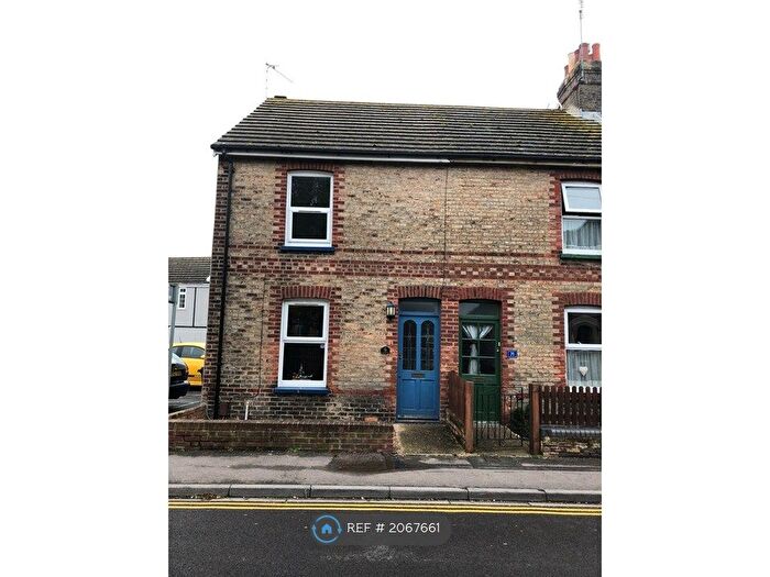 3 Bedroom Semi-Detached House To Rent In Green Road, Poole, BH15