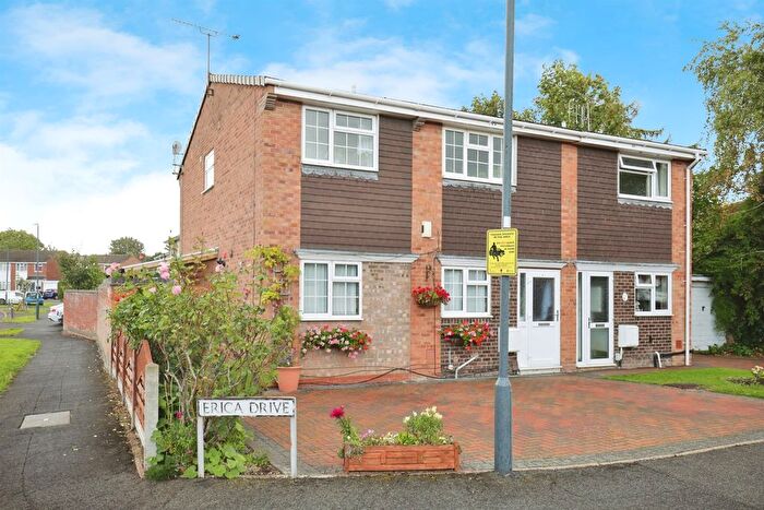4 Bedroom Semi-Detached House For Sale In Erica Drive, Whitnash, Leamington Spa, CV31