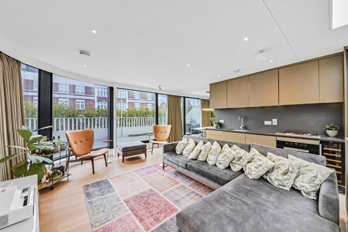 2 Bedroom Flat For Sale In Fulham High Street, London, SW6