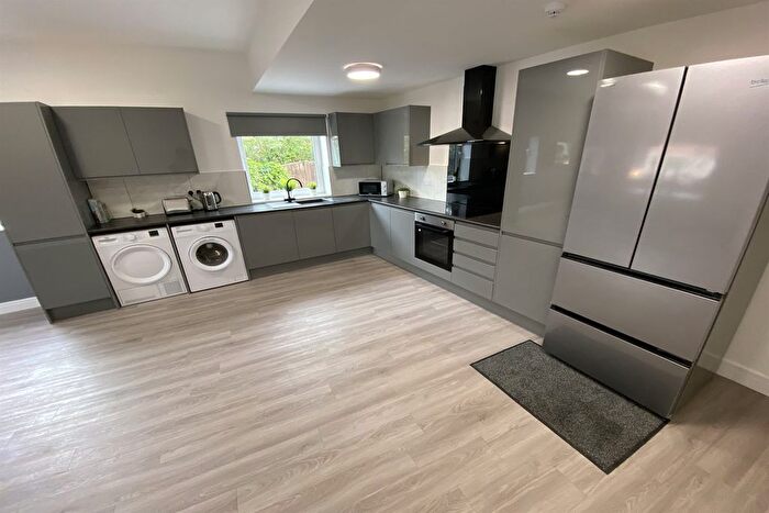 1 Bedroom Flat To Rent In Flewitt House, Beeston, NG9