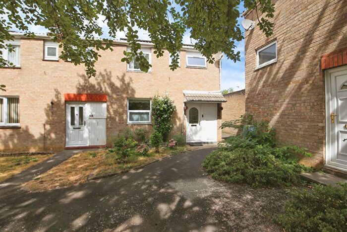 3 Bedroom End Terrace House For Sale In The Dell, Peterborough, PE2