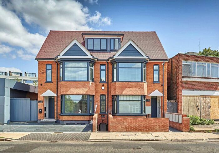 1 Bedroom Maisonette To Rent In London Road, St Albans, Hertfordshire, AL1