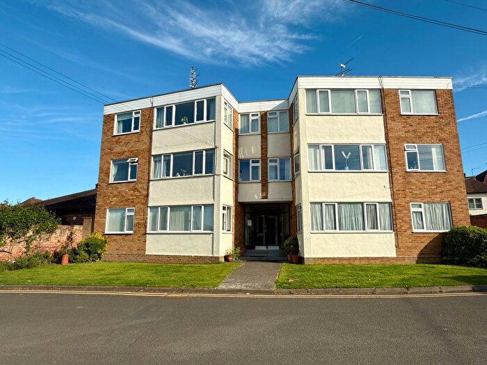 3 Bedroom Flat For Sale In St Marys Lane, Tewkesbury, GL20