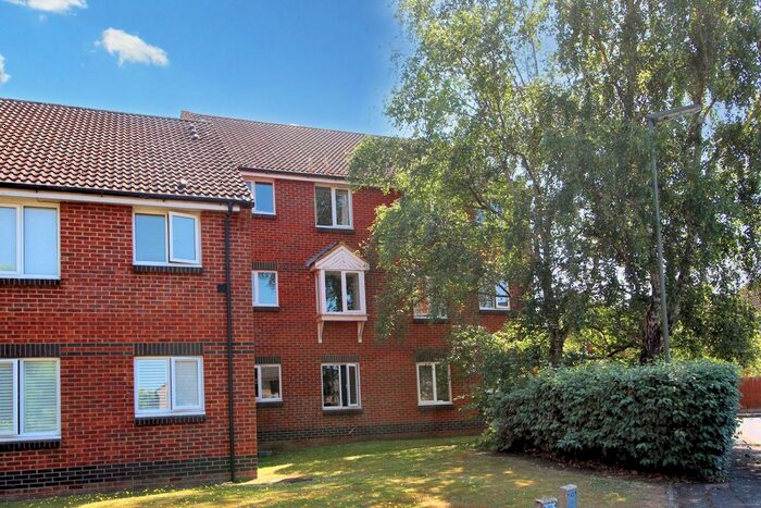 1 Bedroom Flat To Rent In Dairymans Walk, Guildford, GU4