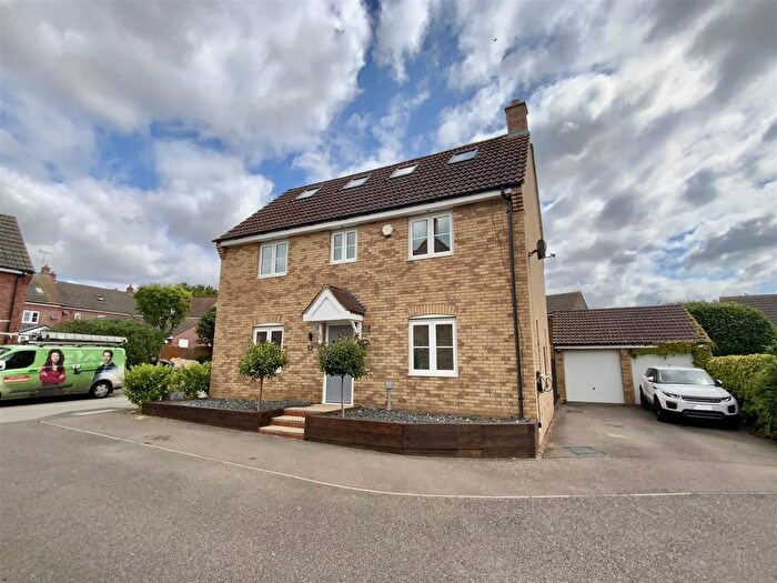 5 Bedroom Detached House For Sale In Canal Lane, Deanshanger, MK19