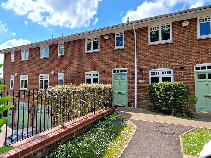 2 Bedroom Terraced House To Rent In Knight Close, Winchester, SO23