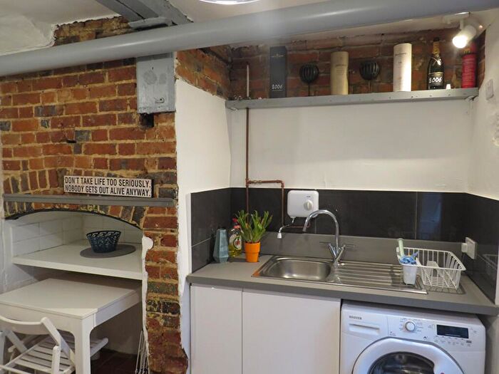1 Bedroom Terraced House To Rent In The Chewar, Buckingham, MK18