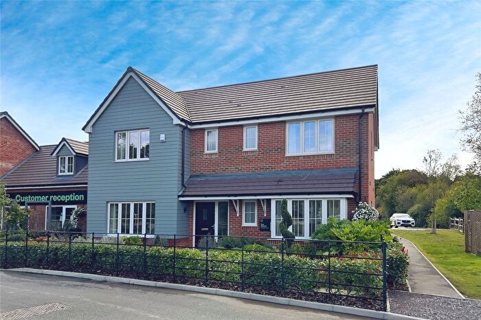 4 Bedroom Detached House For Sale In Millet Road, Finchampstead, Wokingham, RG40
