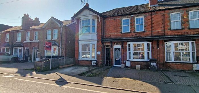 3 Bedroom Terraced House For Sale In Baddow Road, Chelmsford, Essex, CM2