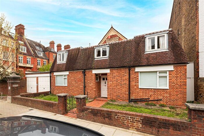 4 Bedroom Detached House For Sale In Endlesham Road, London, SW12